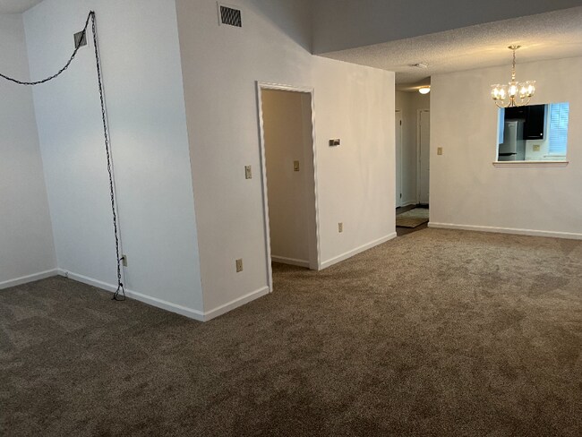 6530 Laguna Point