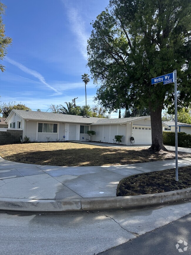 Building Photo - 6726 Capistrano Ave Rental