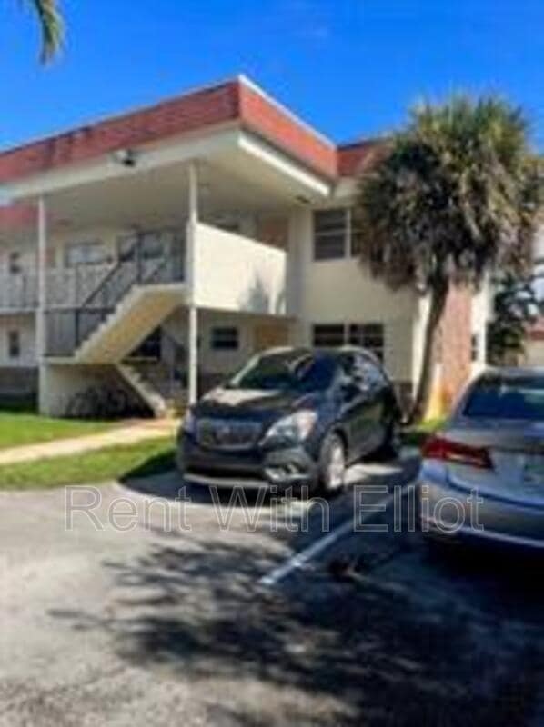 Photo - 4169 SW 67th Ave
