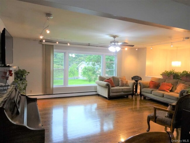 Photo - 23 Pasture Ln