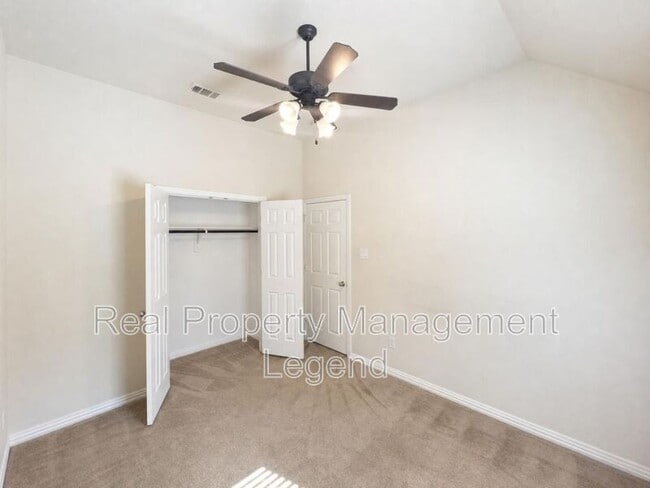 Photo - 304 Blythe Bridge Dr