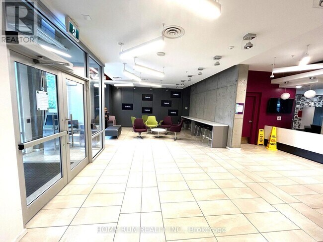 Photo - 105 Champagne Ave S Unité 1817