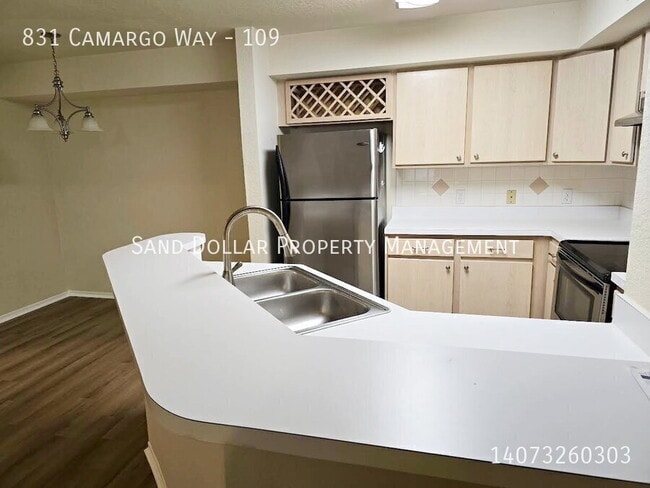 Photo - 831 Camargo Way