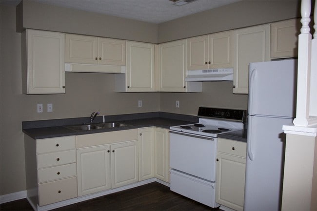 Photo - 2469 3rd Ave