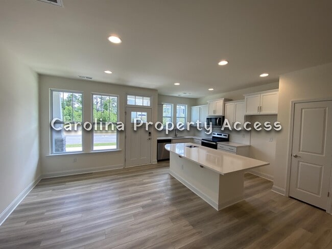 Photo - 130 Channel Drop Dr