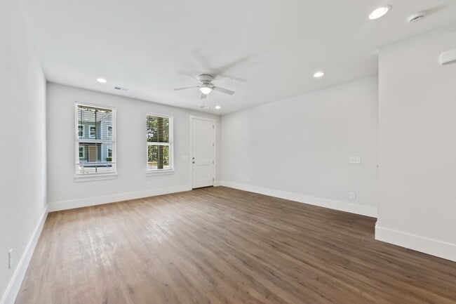 Photo - 503 N Walnut St