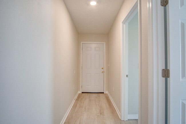Photo - Modern Comfort Meets Style – Spacious 3-Be...