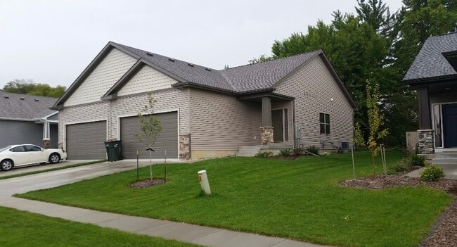 Building Photo - 3732 Marigold Dr