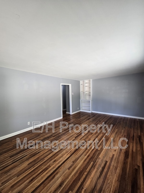 Photo - 3811 E Zimmerly St