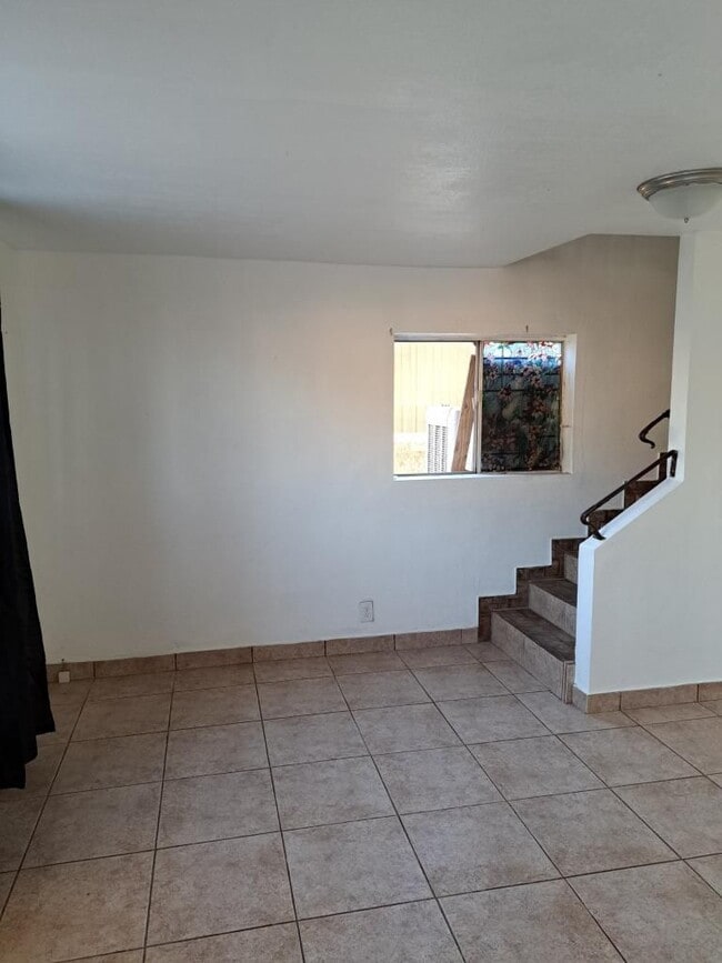 Photo - 11938 Lee Ave