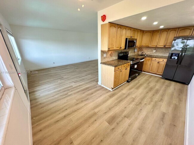 Photo - 455 Golden Isles Dr Unit 308