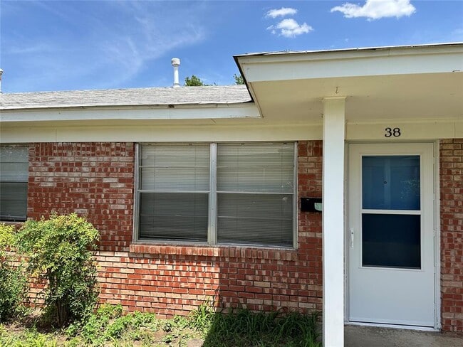 Photo - 500 Stinson St