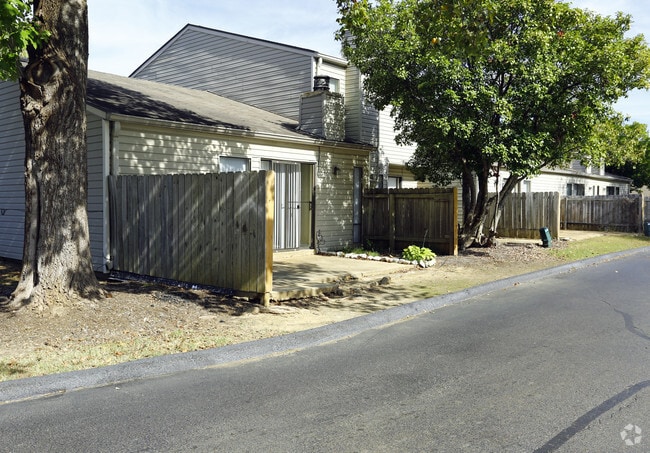 Photo - Lakes At Ridgeway