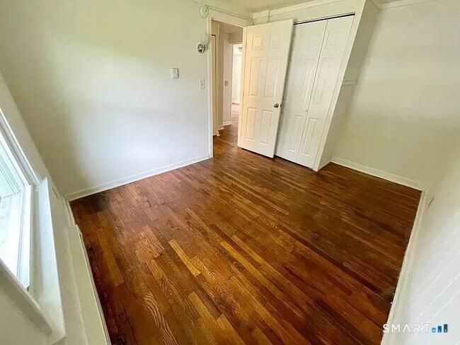 Photo - 180 Circle Dr