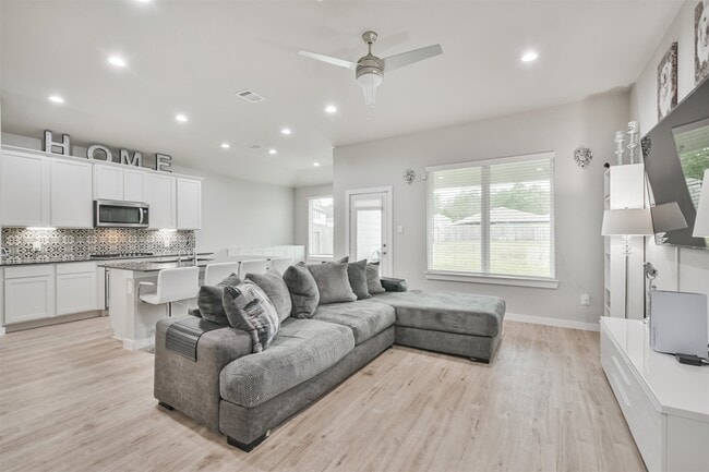 Photo - 14226 Lake Lodge Dr