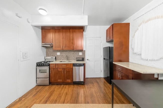 Photo - 156 W 15th St Unit SI ID1541853P