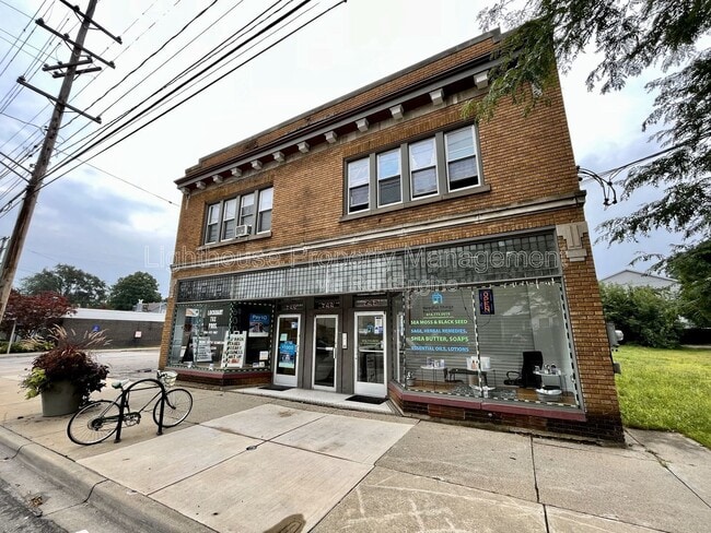 Building Photo - 744 M.L.K. Jr St SE Unit 3