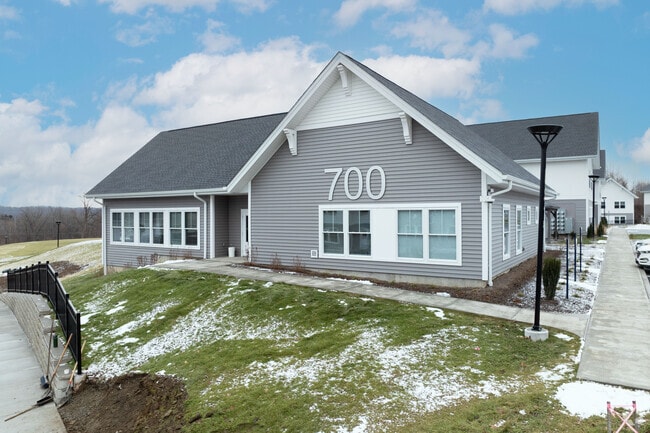 Clubhouse - Hudson Heights Apartments