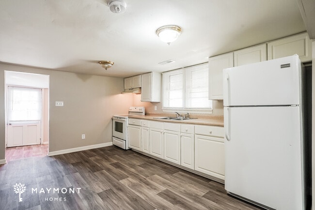 Photo - 208 Bagwell St