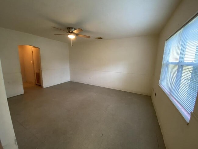 Photo - 1051 E Walnut St