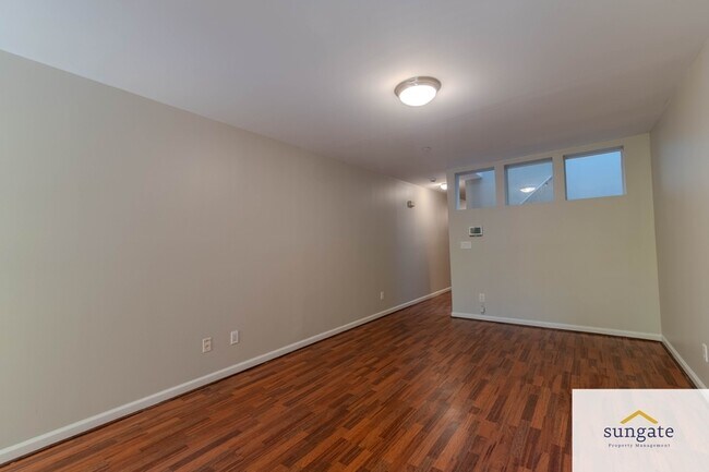 Photo - 2410 E Fayette St