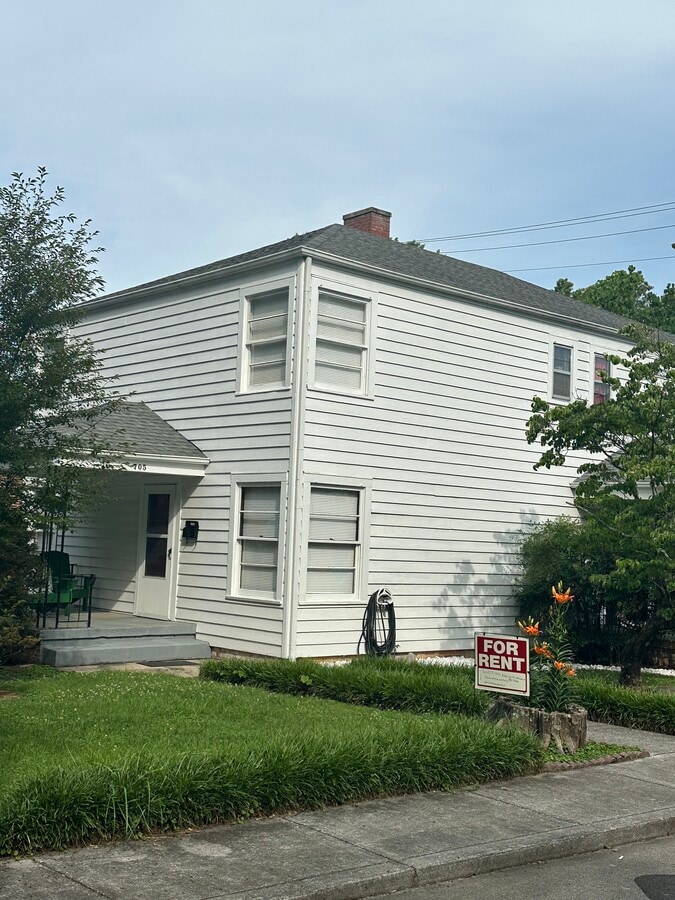 Photo - 705 Clark St Unit 2