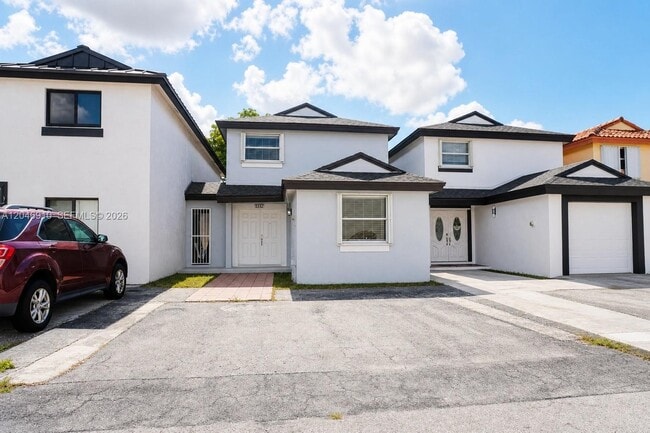 Building Photo - 1117 SW 104th Ct