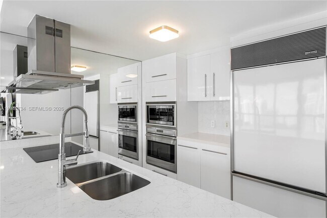 Photo - 495 Brickell Ave Unit 3804