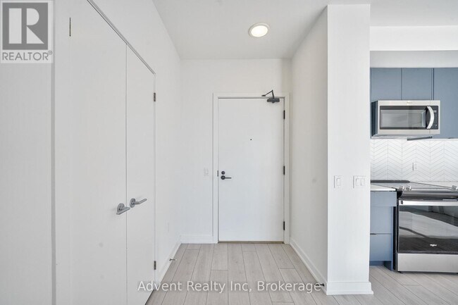 Photo - 1606 Charles St Unité PH1803