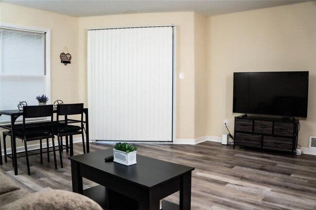 Photo - 1600 Oakpoint Dr SW Unit G