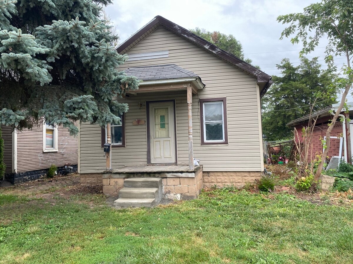Photo - 605 N Monroe St