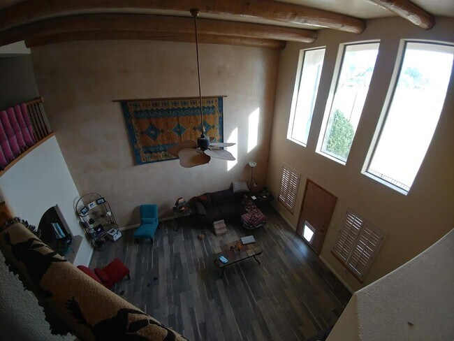 Photo - 438 Desert Lakes Rd