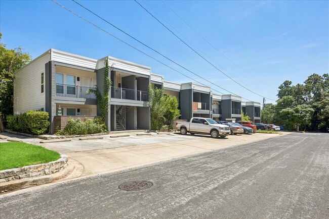 Photo - 3903 Seiders Ave Unit 202