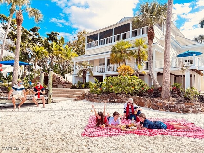 Building Photo - 100 Fairview Ave