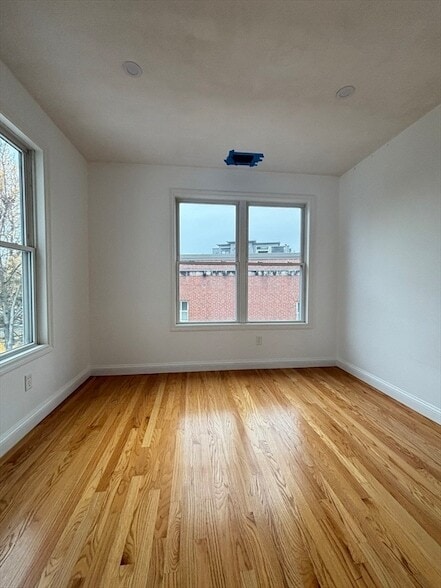 Photo - 554 Main St Unit 2