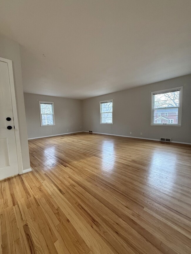 Building Photo - 1009 9th St S Unit 1009