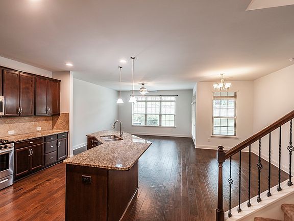 Kitchen, Dining & Living Room Area
