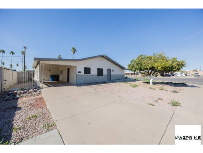Building Photo - Modern 2/2 Mesa Duplex Unit!