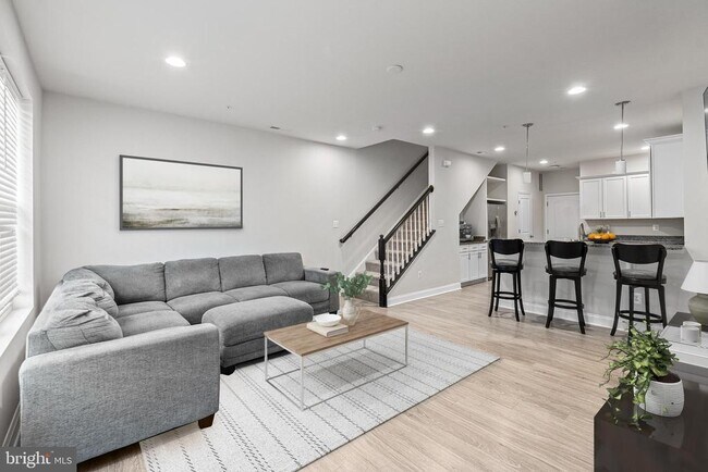 Photo - 7537 Crowley St