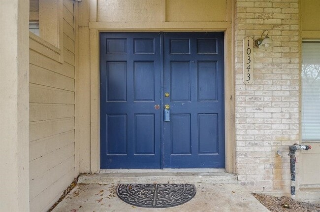Building Photo - 10343 Huntington Pl Dr Unit 343