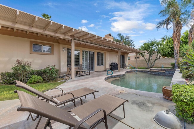 44397 Mesquite Dr