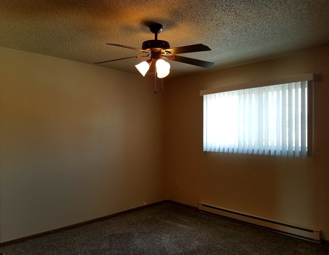 Photo - Dakota Drive Apartments