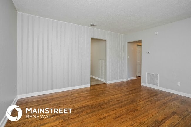 Photo - 4435 Fairview Ave