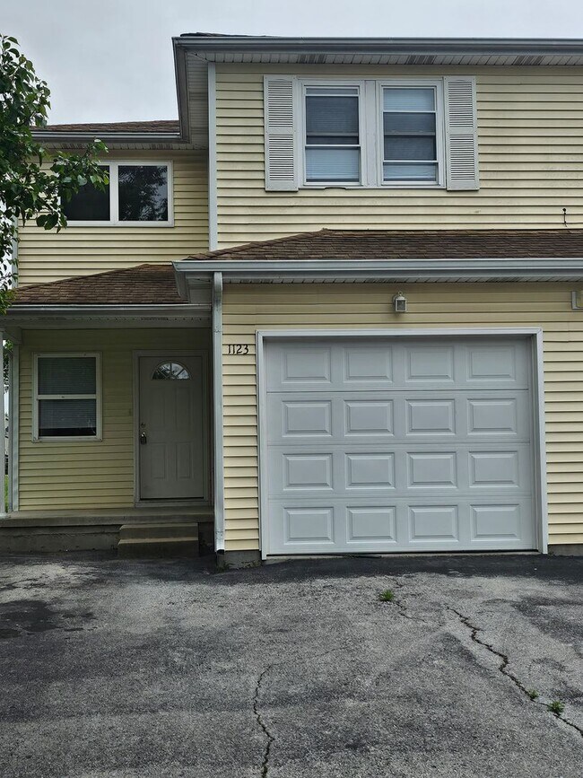 Photo - 1123 Rex Ave Unit 1