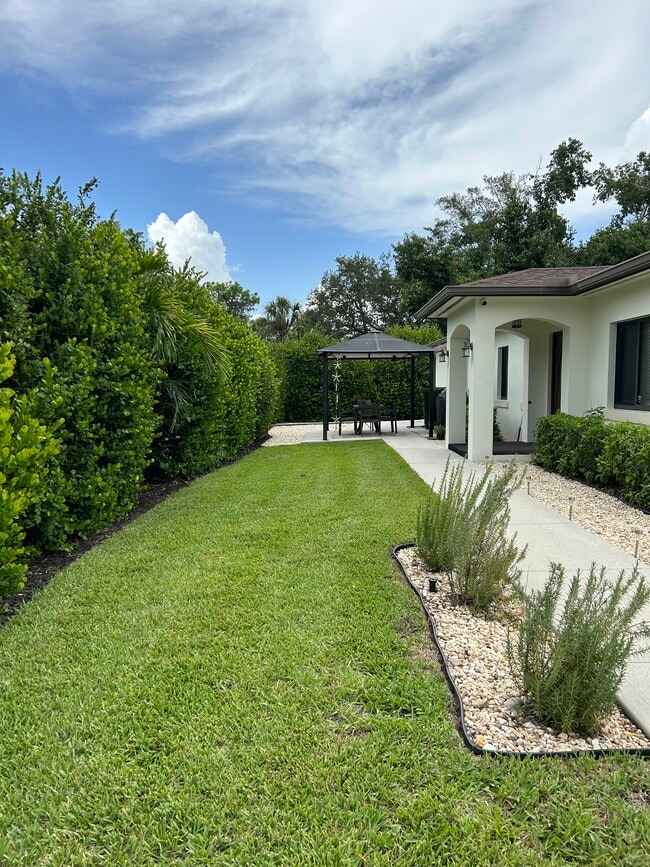 Photo - 4412 Vanda Dr