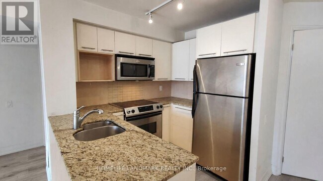 Photo - 21 Carlton St. Unit 1810