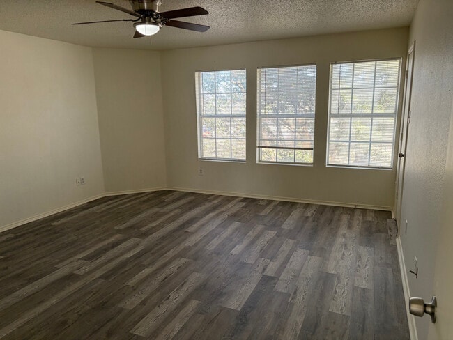 Photo - 3152 Heritage Ln