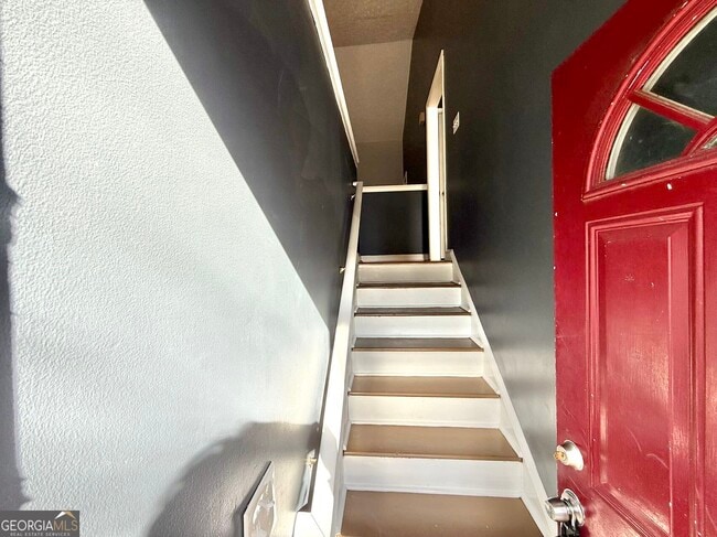 Photo - 1042 Kennesborough Rd NW