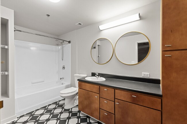 Photo - 1006 Olive St Unidad 502