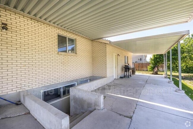 Building Photo - 1474 W 1460 N Unit Basement Apt.